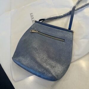 ✨ Sondra Roberts Blue Shimmer Handbag ✨